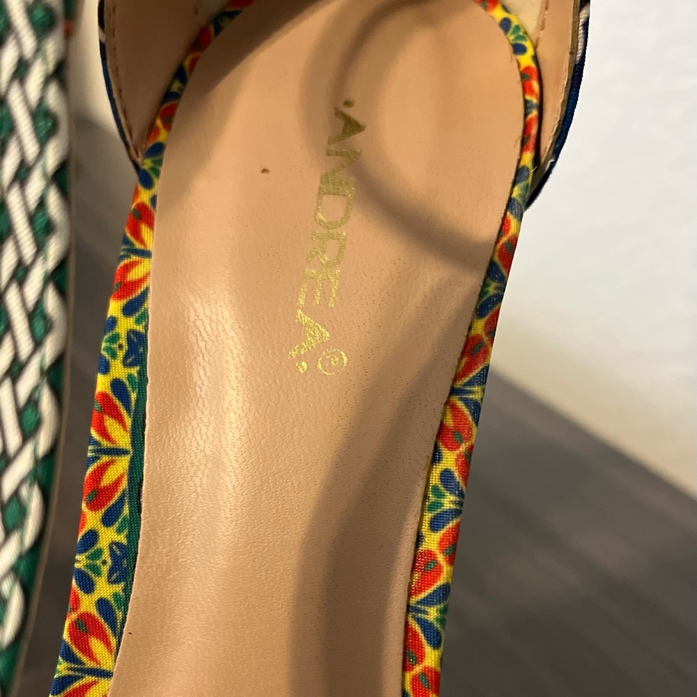 Platform Sandals - Picture 6 of 11